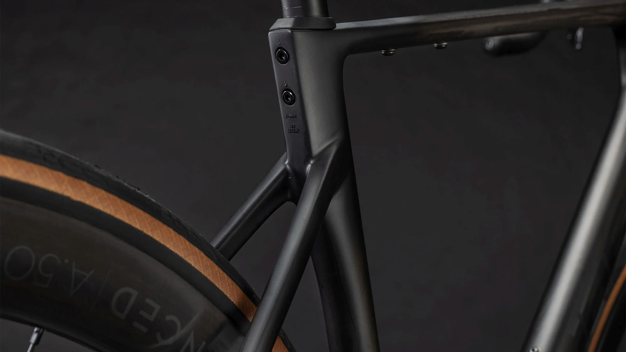 CUBE ATTAIN C:62 SLT CARBON/COALCHROME - Image 6