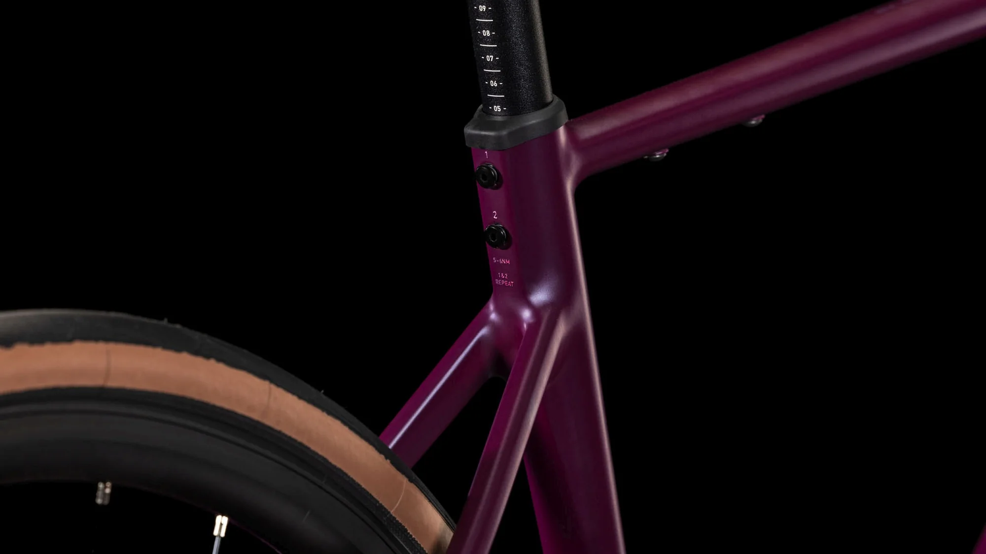 CUBE ATTAIN PRO HYPERPURPLE/HELIO - Image 3