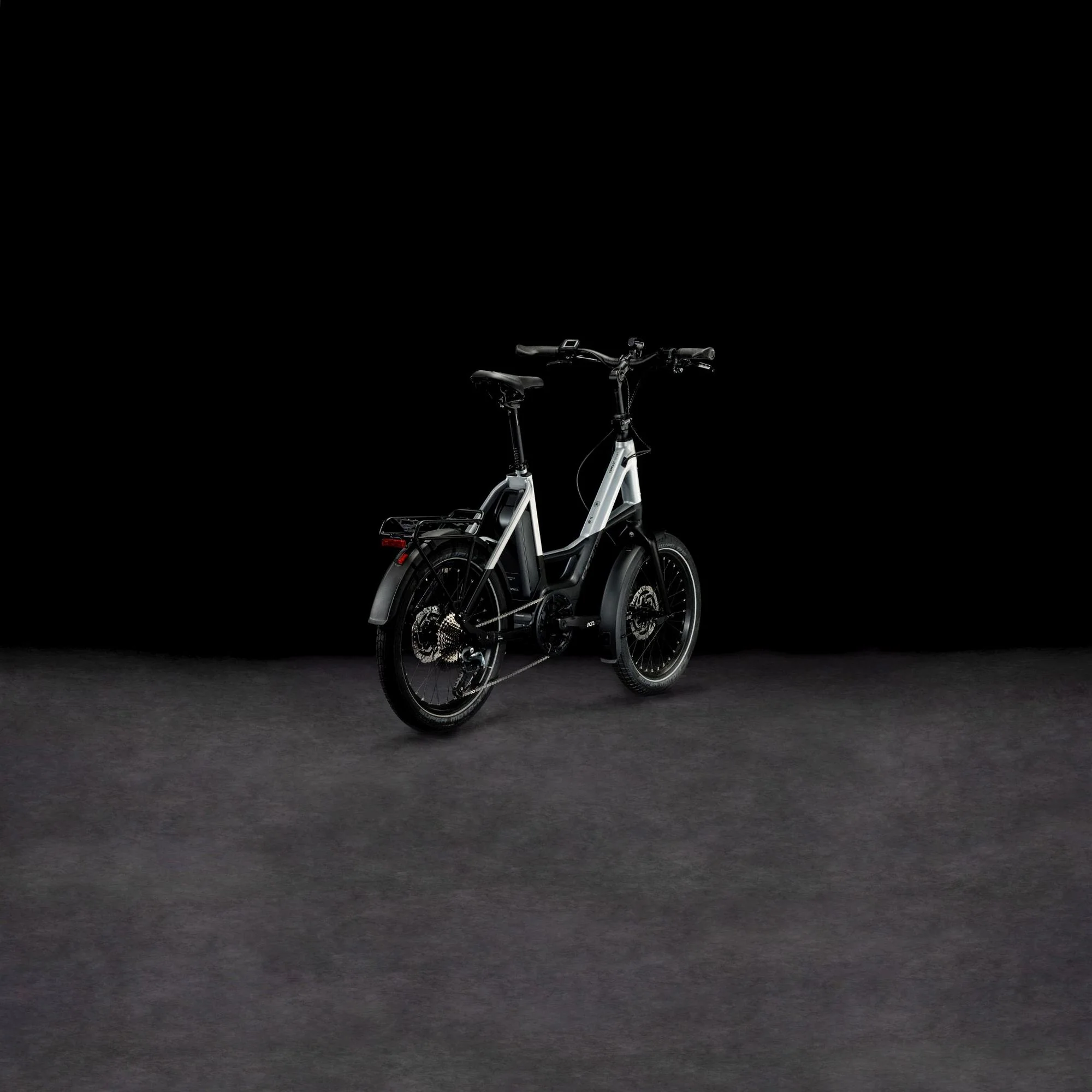 CUBE COMPACT SPORT HYBRID 500 BLACK/POLARSILVER - Image 7