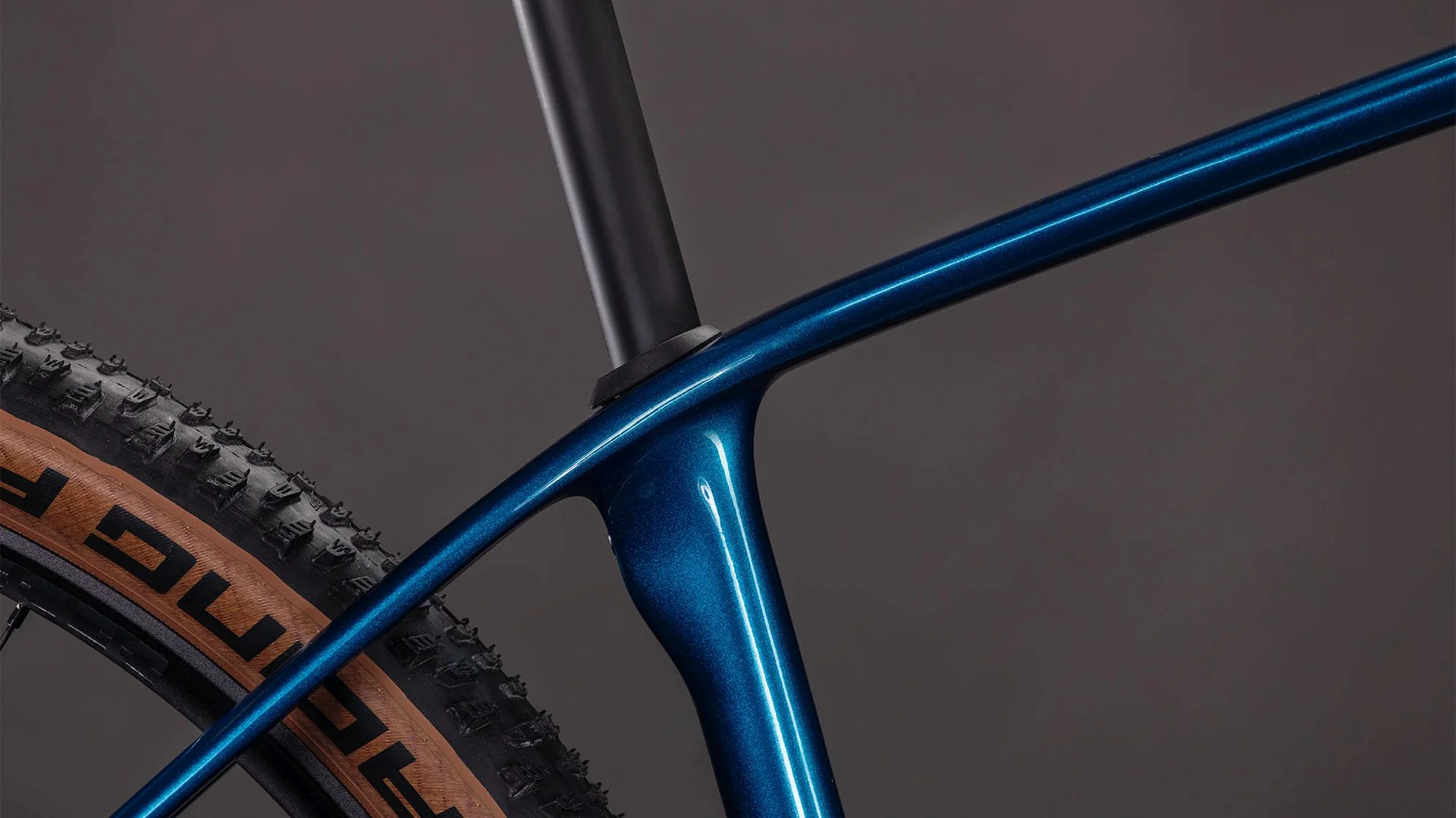 CUBE REACTION C:62 SLX ELECTRICBLUE/WHITE - Image 4