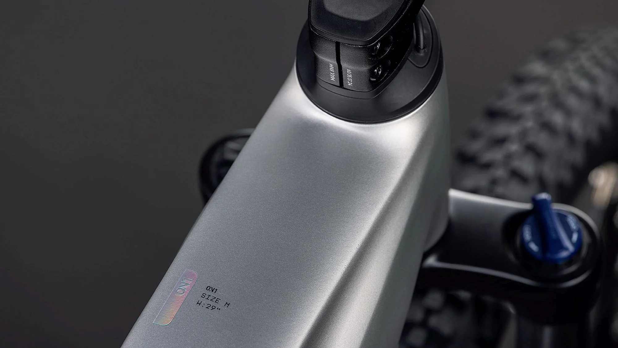 CUBE REACTION HYBRID ONE 800 SLEEKGREY/PRISM - Image 10
