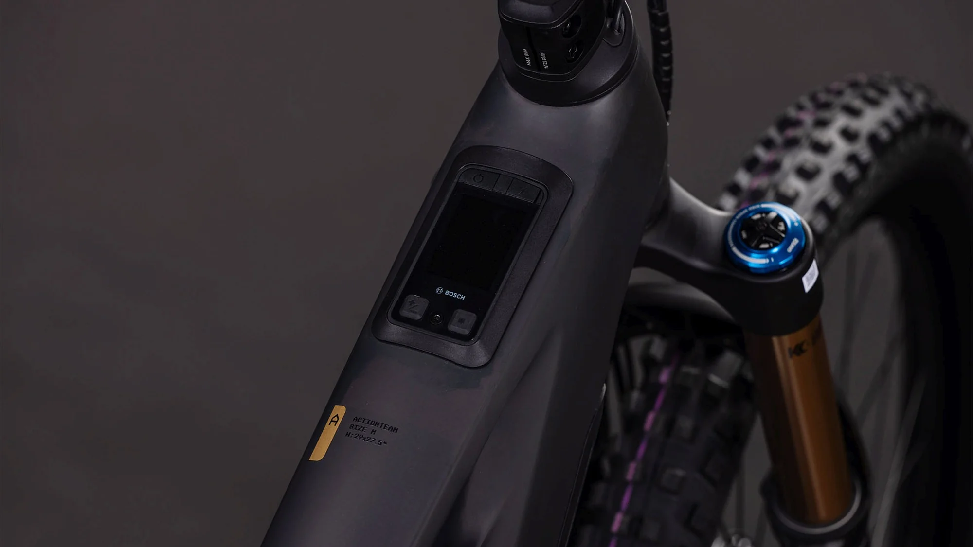 CUBE STEREO HYBRID ONE77 HPC AT 800 CARBON/GOLD - Image 2