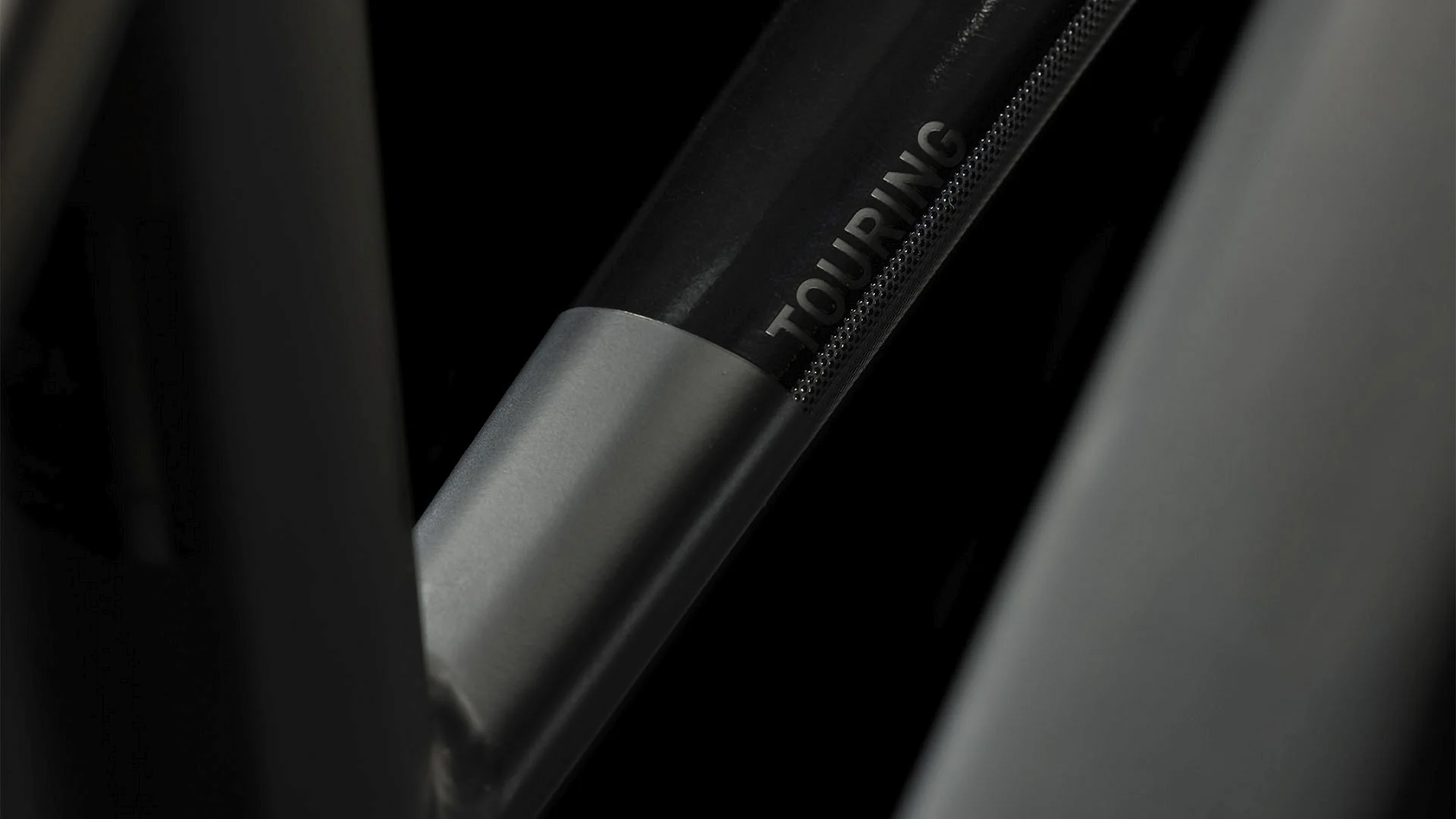 CUBE TOURING HYBRID PRO 625 BLACK/METAL - Image 9